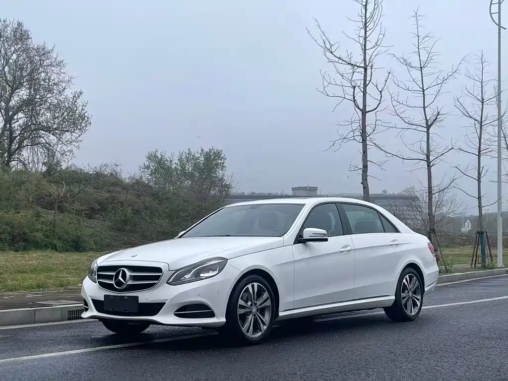 Mercedes-Benz E-Class 2015