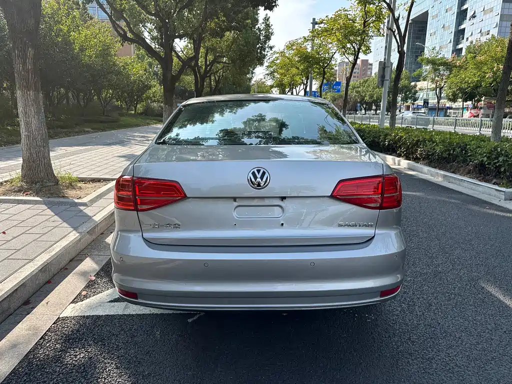 Volkswagen Sagitar — миниатюра 5