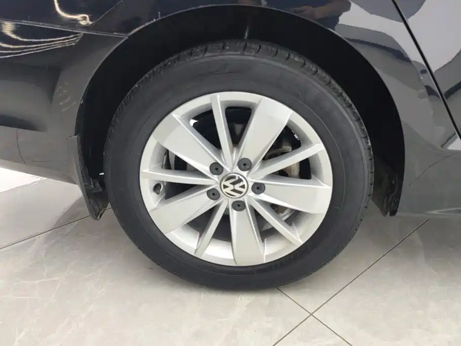 Volkswagen Sagitar — миниатюра 6