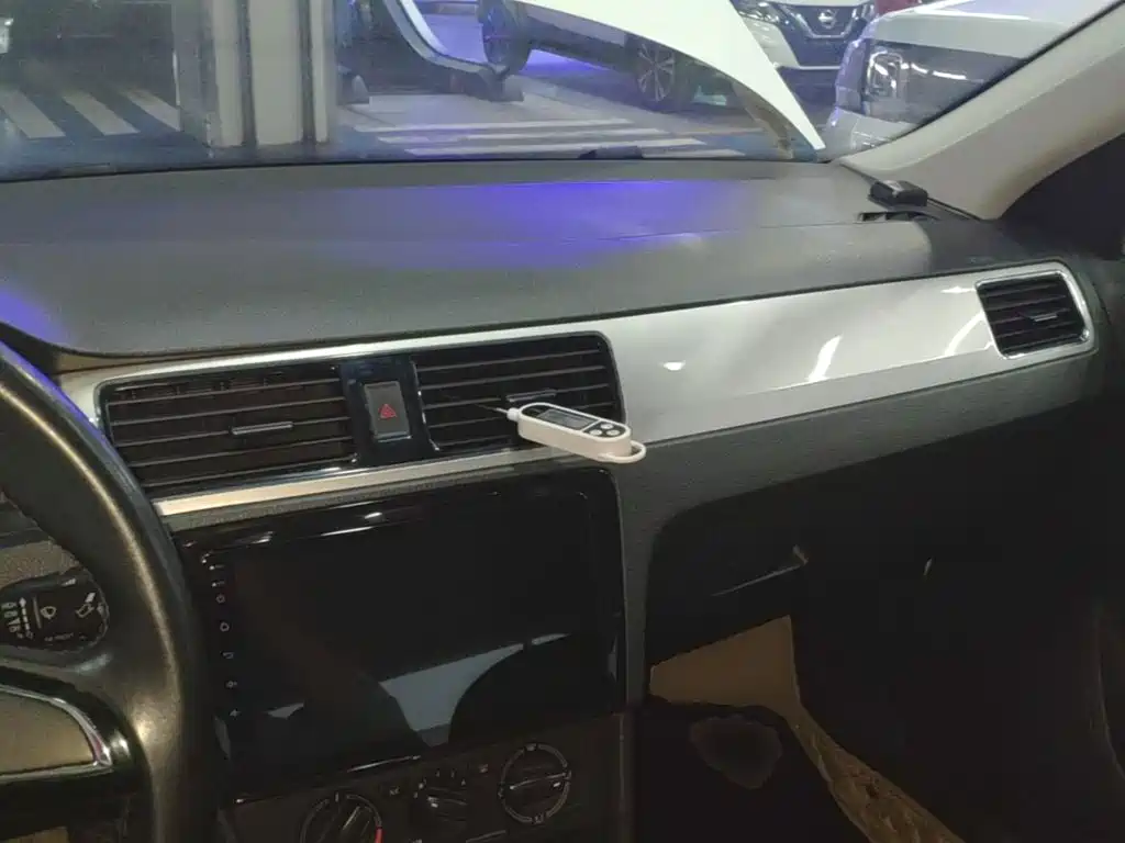 Skoda Rapid — миниатюра 10