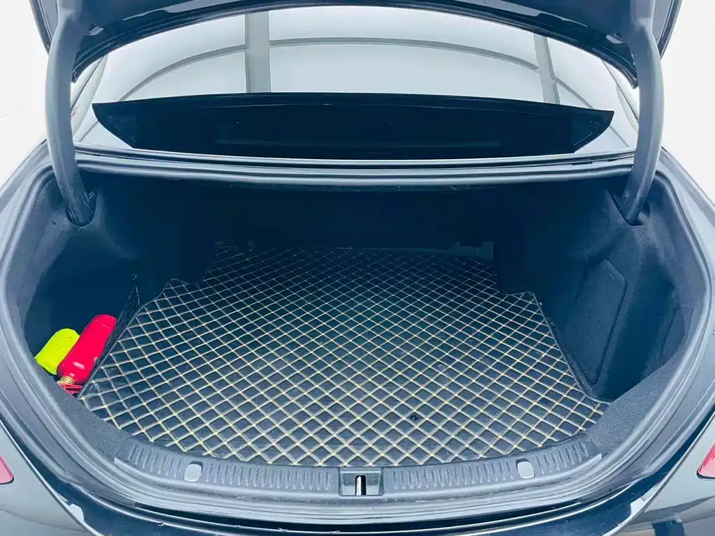 Mercedes-Benz E-Class E 2019 E 300 L Luxury