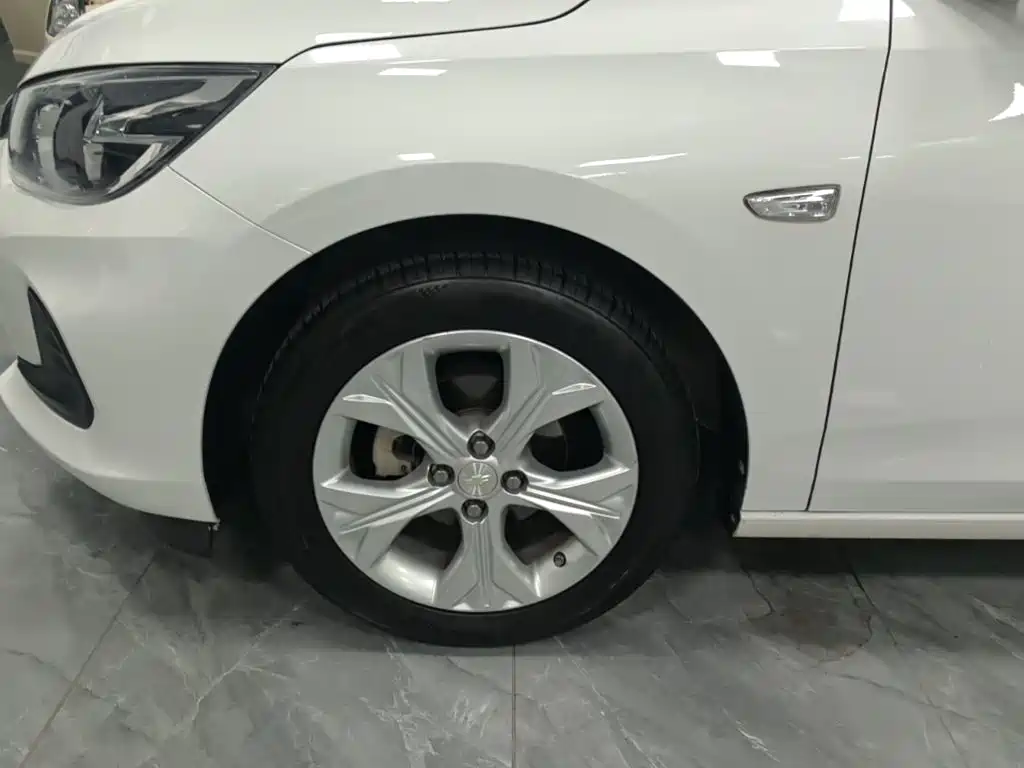 Chevrolet Cavalier — миниатюра 23