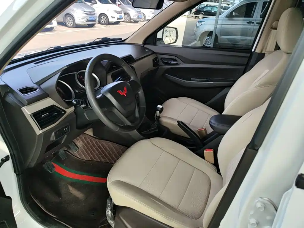 Wuling Hongguang — миниатюра 16