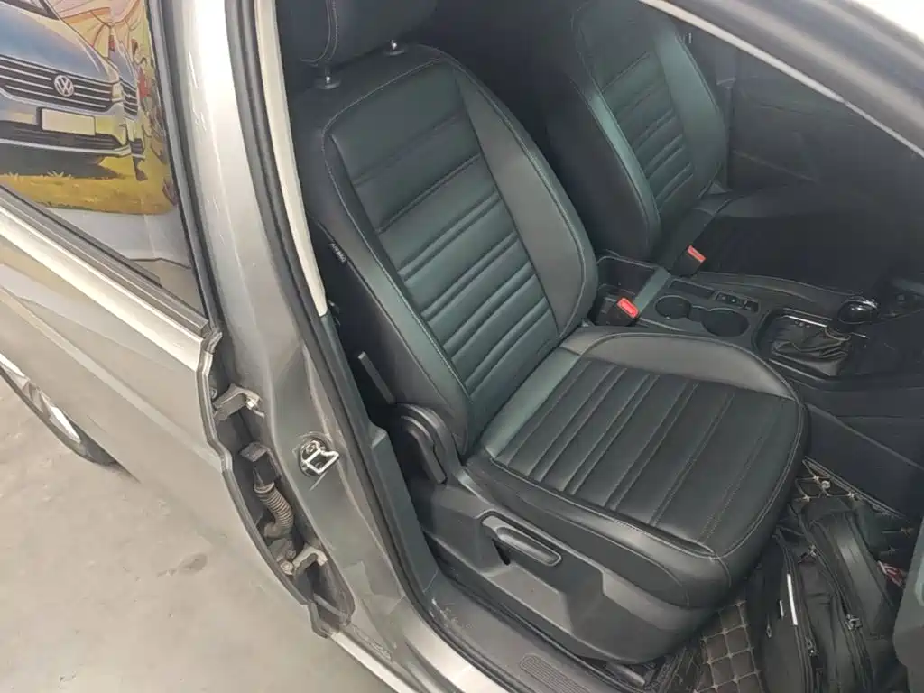 Volkswagen Touran — миниатюра 25