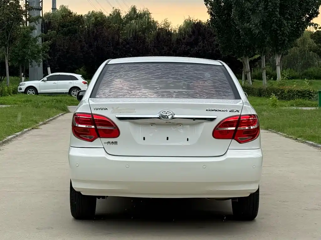 Toyota Corolla — миниатюра 12