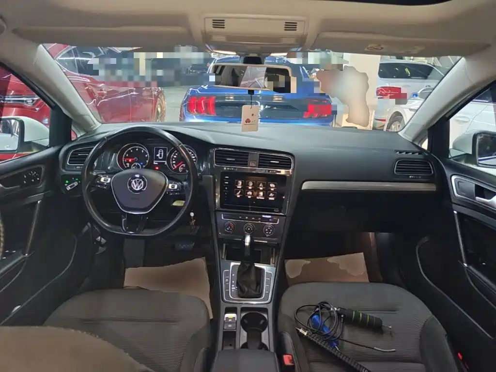 Volkswagen Golf — миниатюра 10