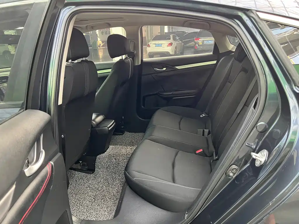 Honda Civic — миниатюра 8