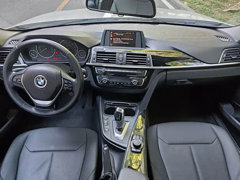 BMW 3 Series — миниатюра 7