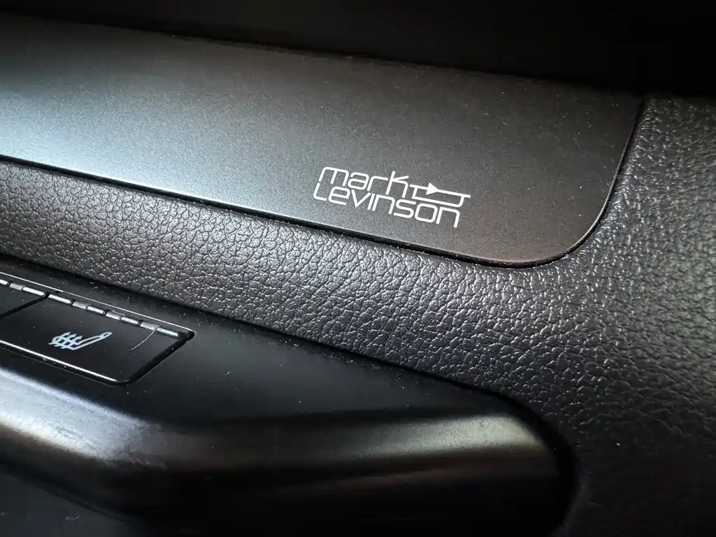 Lexus UX New Energy — миниатюра 10