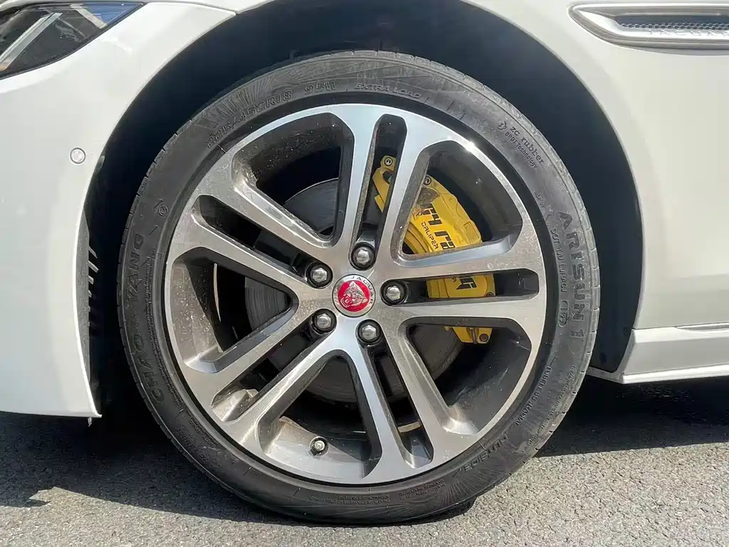 Jaguar XEL — миниатюра 14