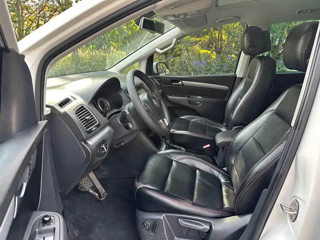 Volkswagen Sharan — миниатюра 9