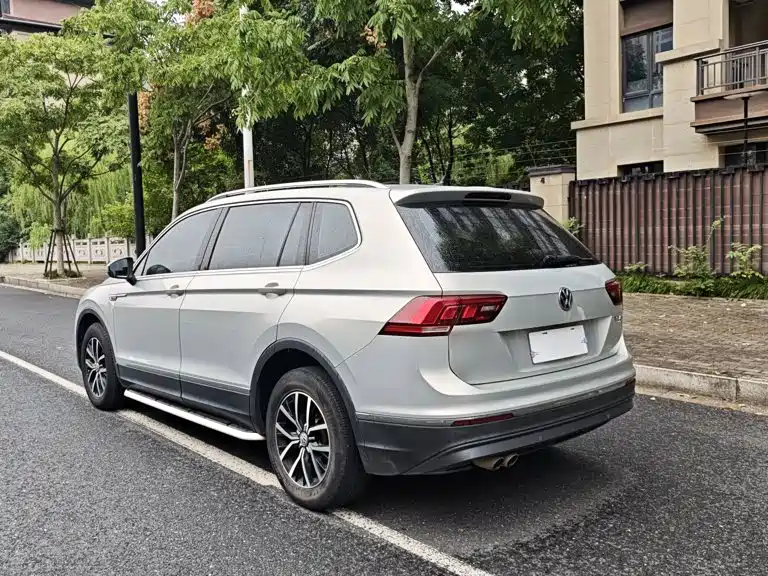 Volkswagen Tiguan L — миниатюра 10