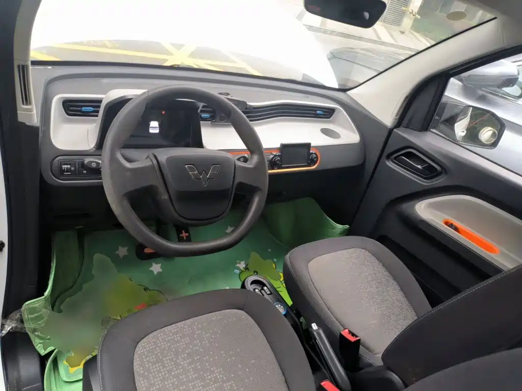 Wuling MINIEV — миниатюра 6