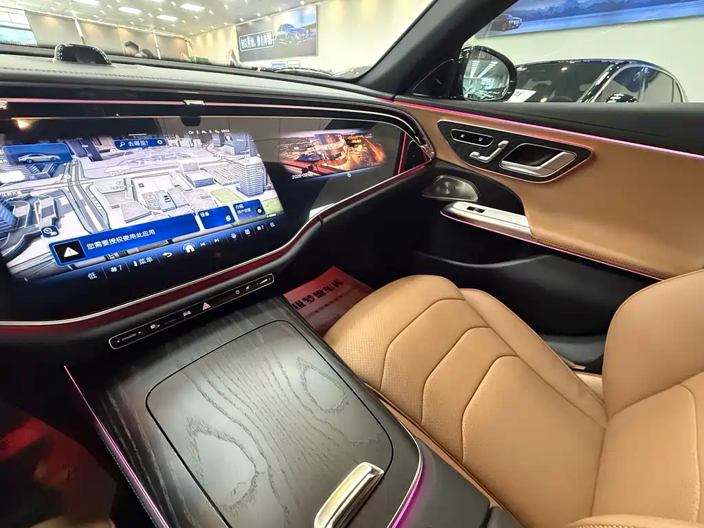 Mercedes-Benz E-Class — миниатюра 10