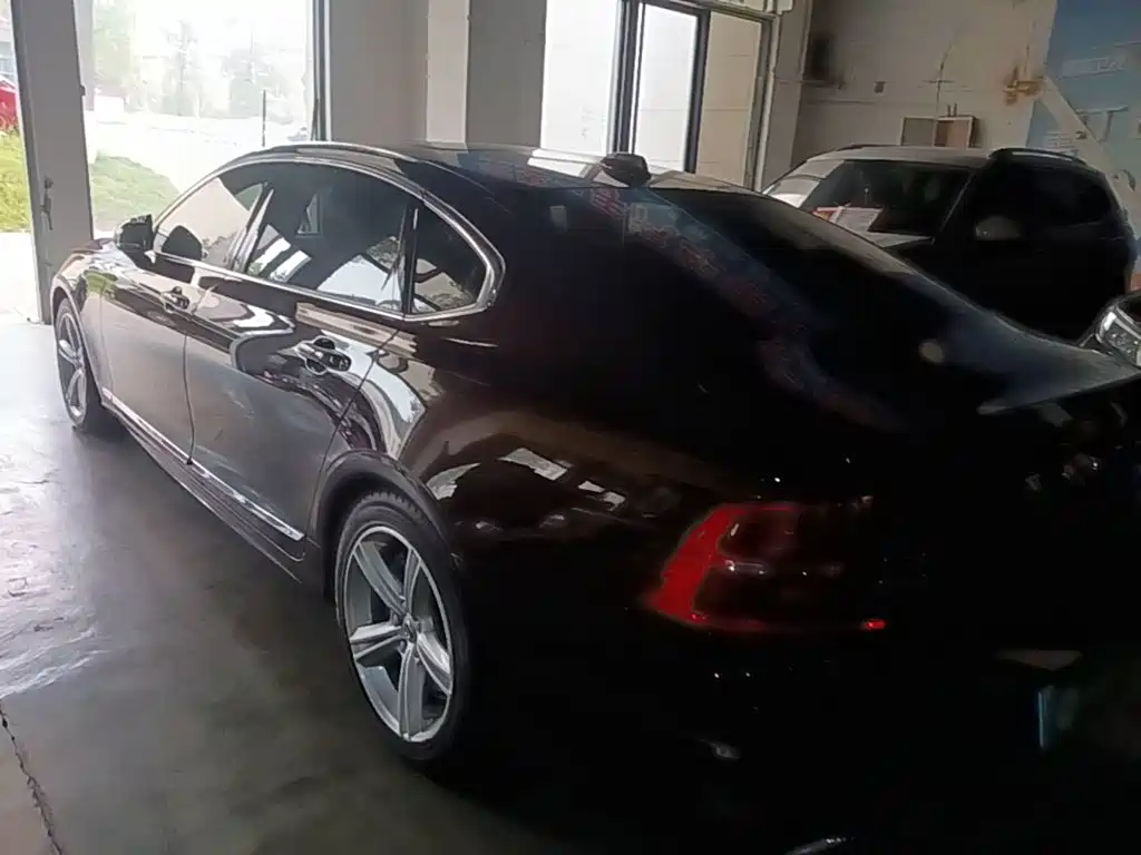 Volvo S90 — миниатюра 5