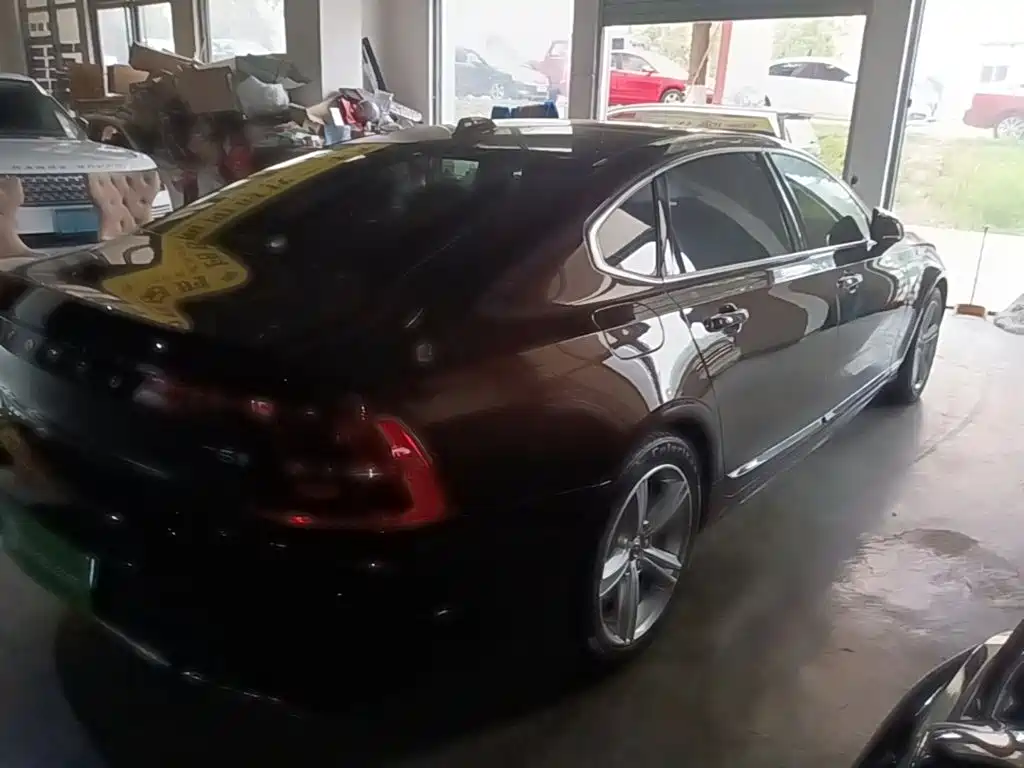 Volvo S90 — миниатюра 7