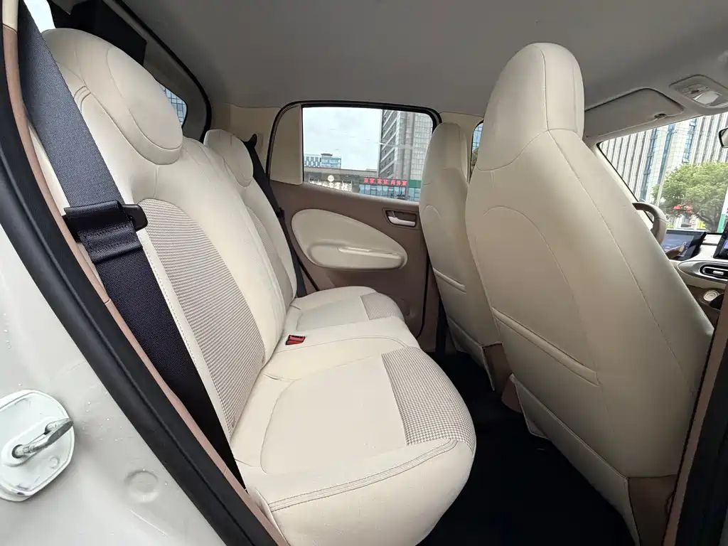 Wuling MINIEV — миниатюра 19