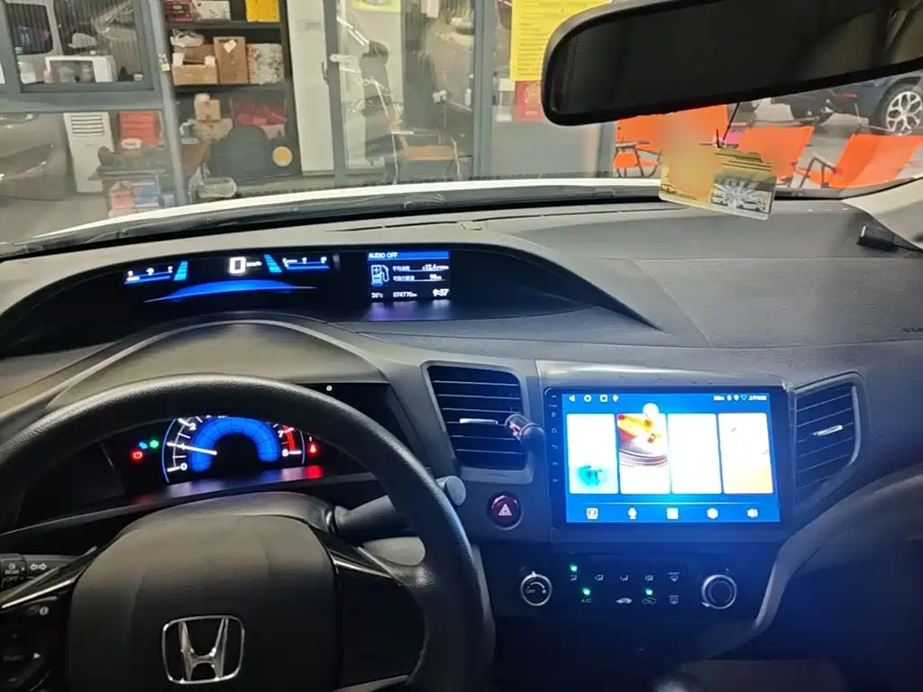 Honda Civic — миниатюра 10