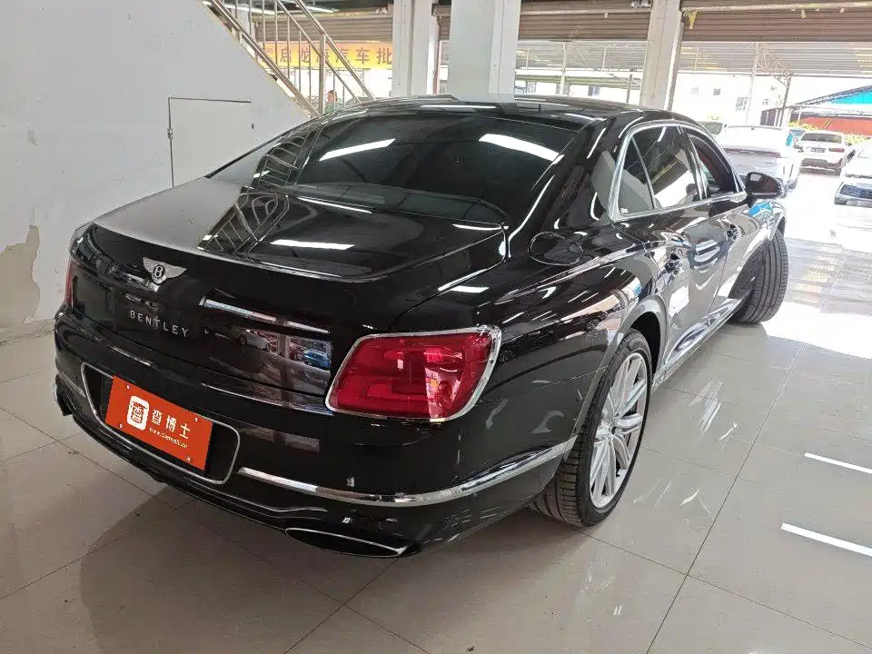 Bentley Flying Spur — миниатюра 14