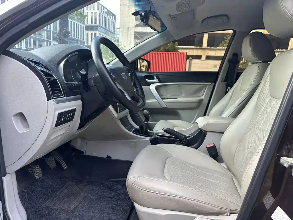 Geely Emgrand — миниатюра 6