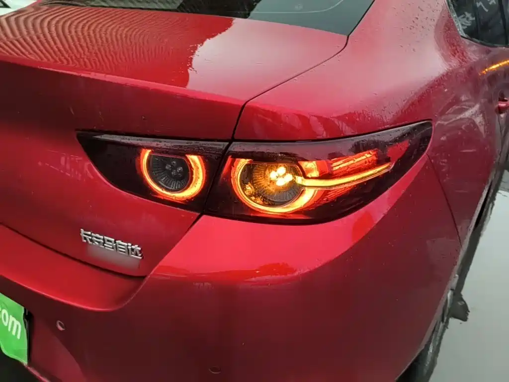 Mazda 3 Axela — миниатюра 8