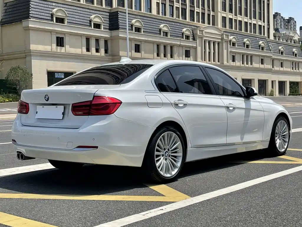 BMW 3 Series — миниатюра 11