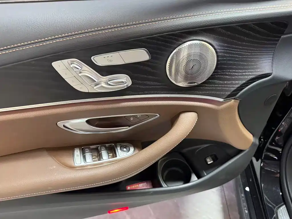 Mercedes-Benz E-Class (Import) — миниатюра 9