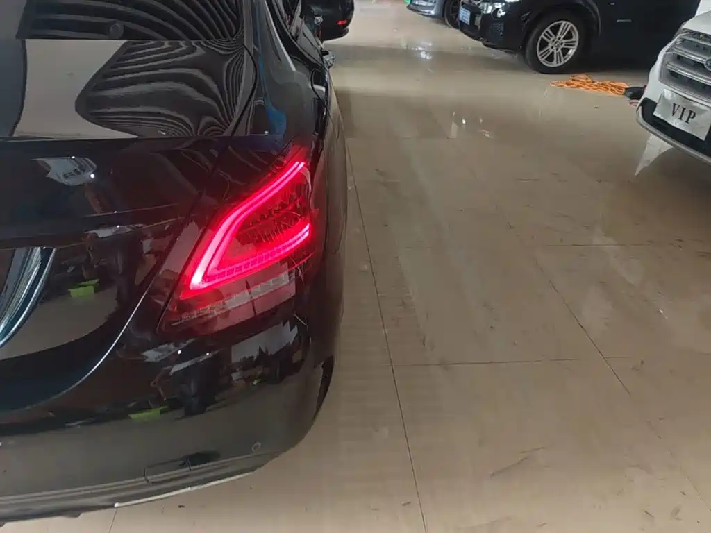 Mercedes-Benz C-Class — миниатюра 8