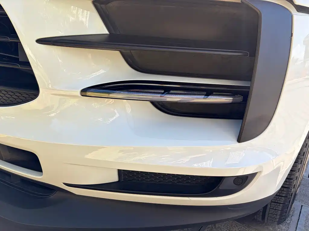 Porsche Macan — миниатюра 12