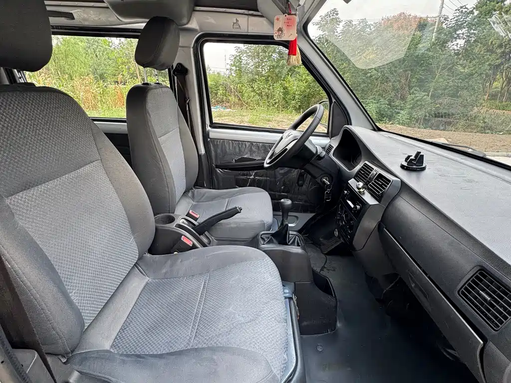 Wuling Rongguang — миниатюра 7