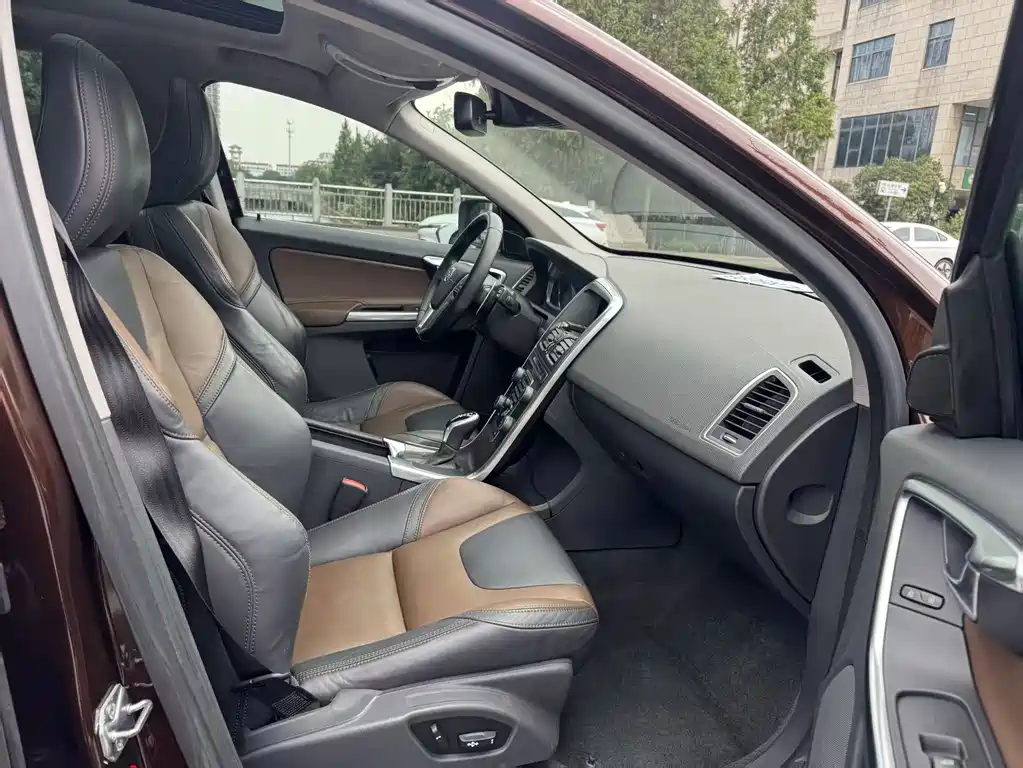 Volvo XC60 (Import) — миниатюра 12