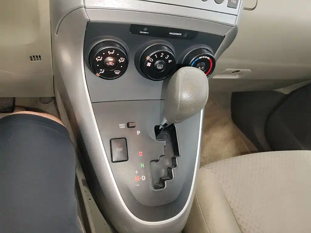 Toyota Verso — миниатюра 14