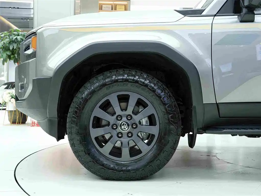 Toyota Prado — миниатюра 18