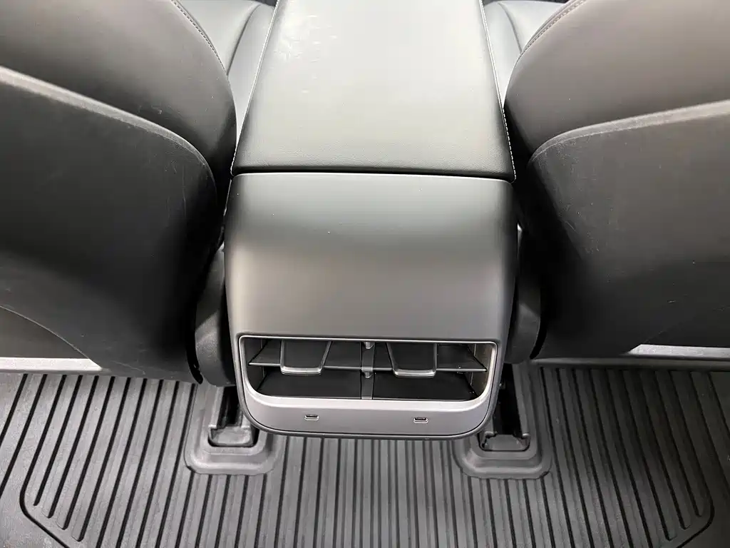 Tesla Model 3 — фотографии объявления, Фото 19
