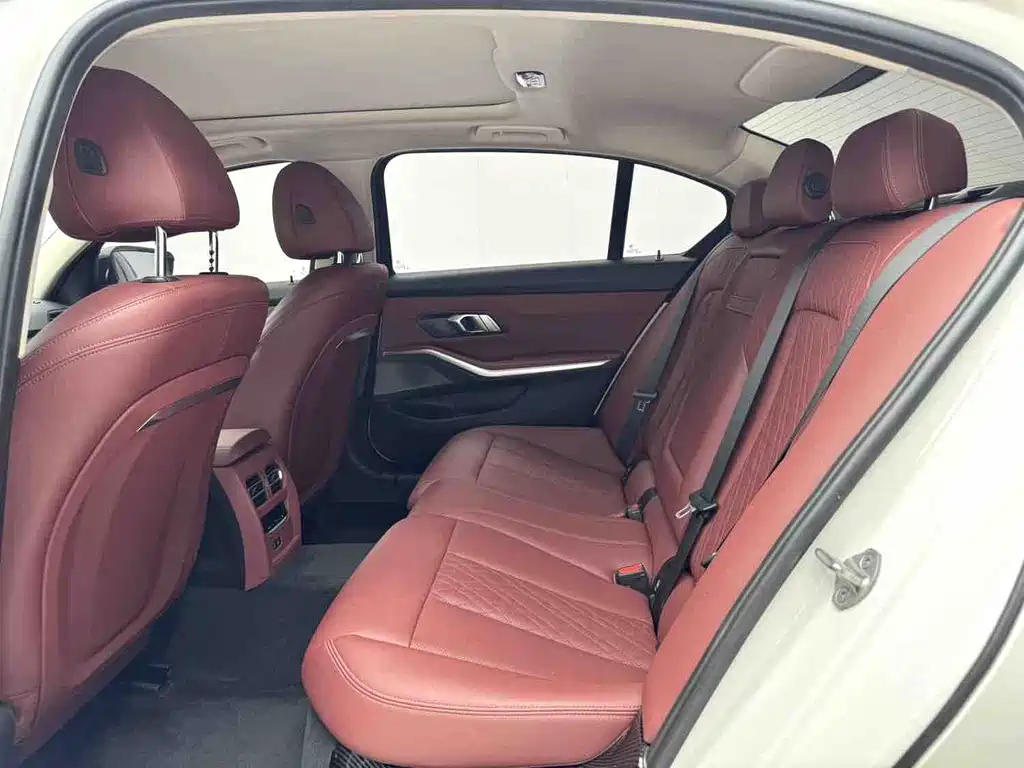 BMW 3 Series — миниатюра 6