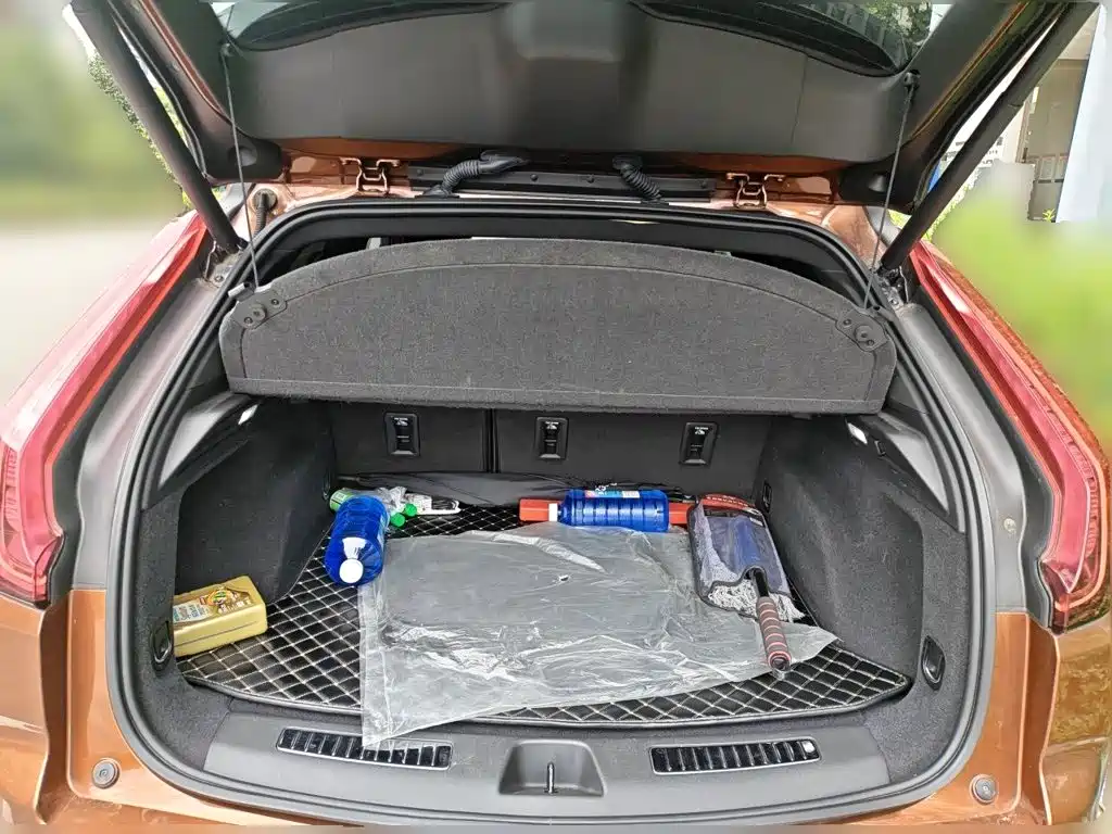 Cadillac XT4 — миниатюра 15