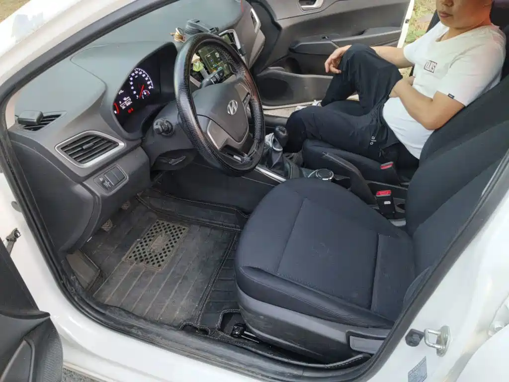 Hyundai Verna — миниатюра 8