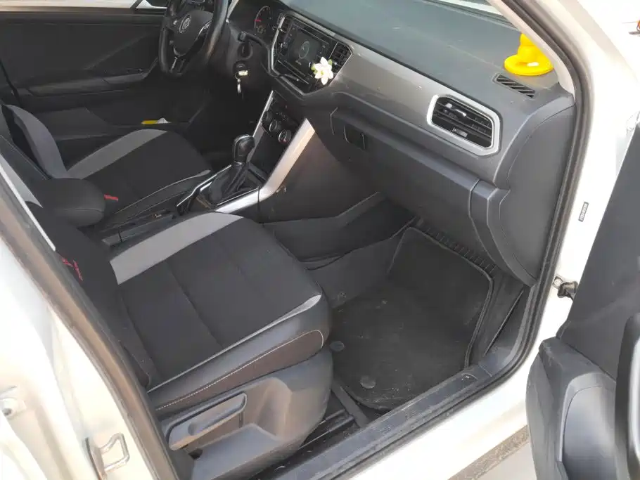 Volkswagen T-Roc — миниатюра 7