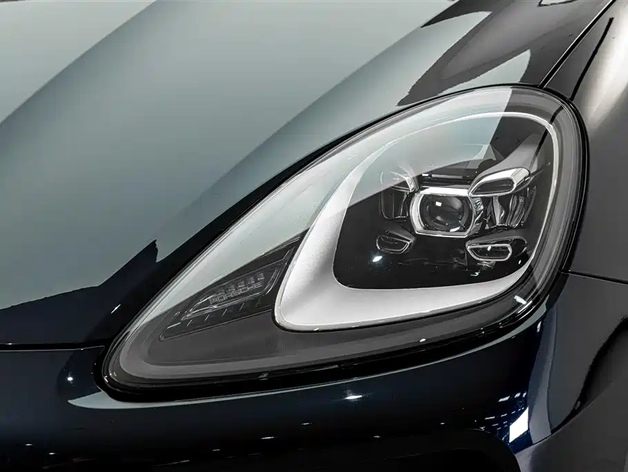 Porsche Cayenne Hybrid — миниатюра 4
