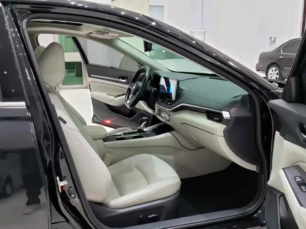 Nissan Teana — миниатюра 8