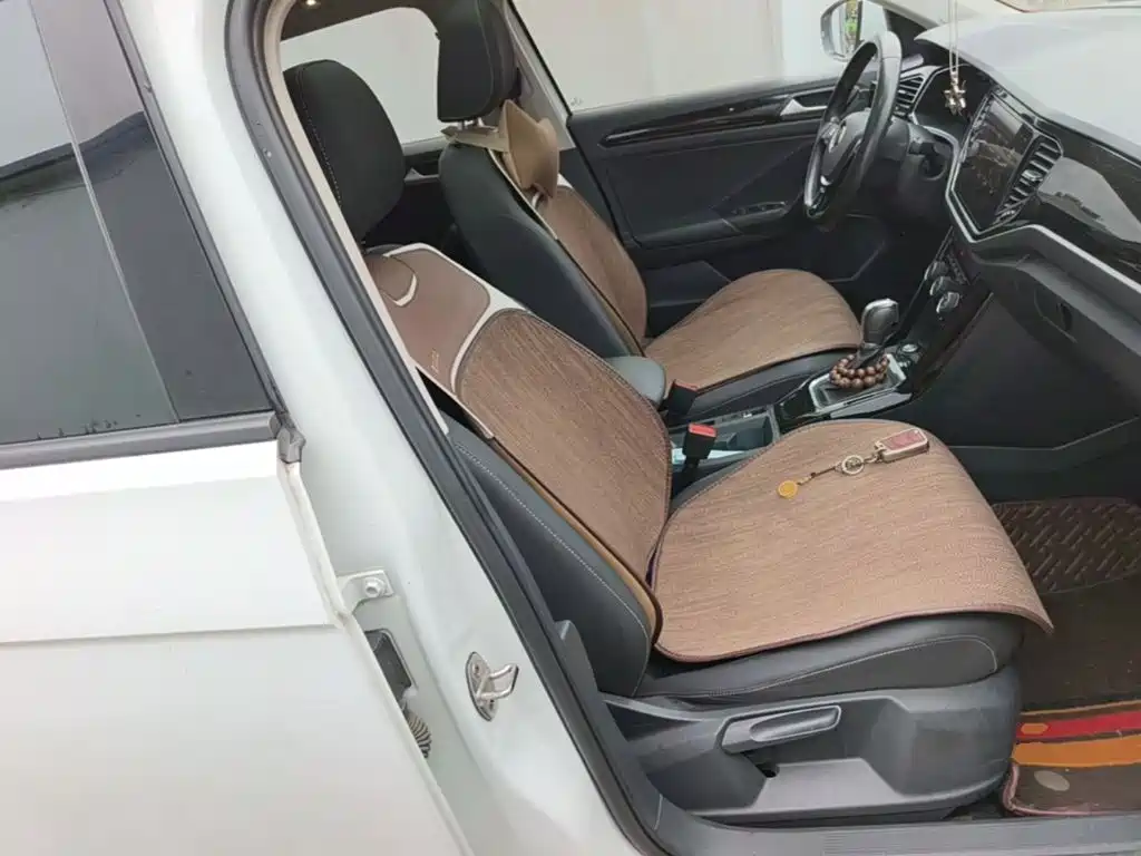 Volkswagen T-Roc — миниатюра 25