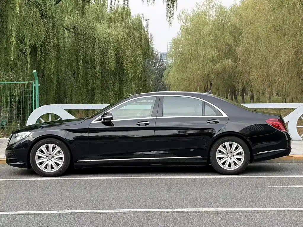 Mercedes-Benz S-Class — миниатюра 16