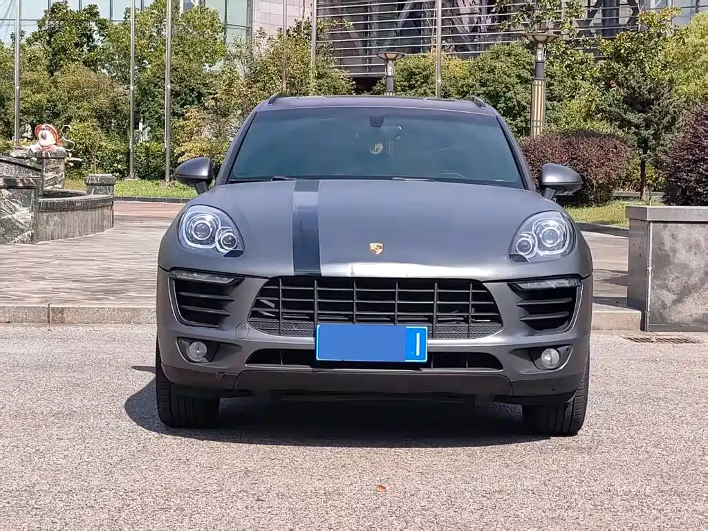 Porsche Macan — миниатюра 2