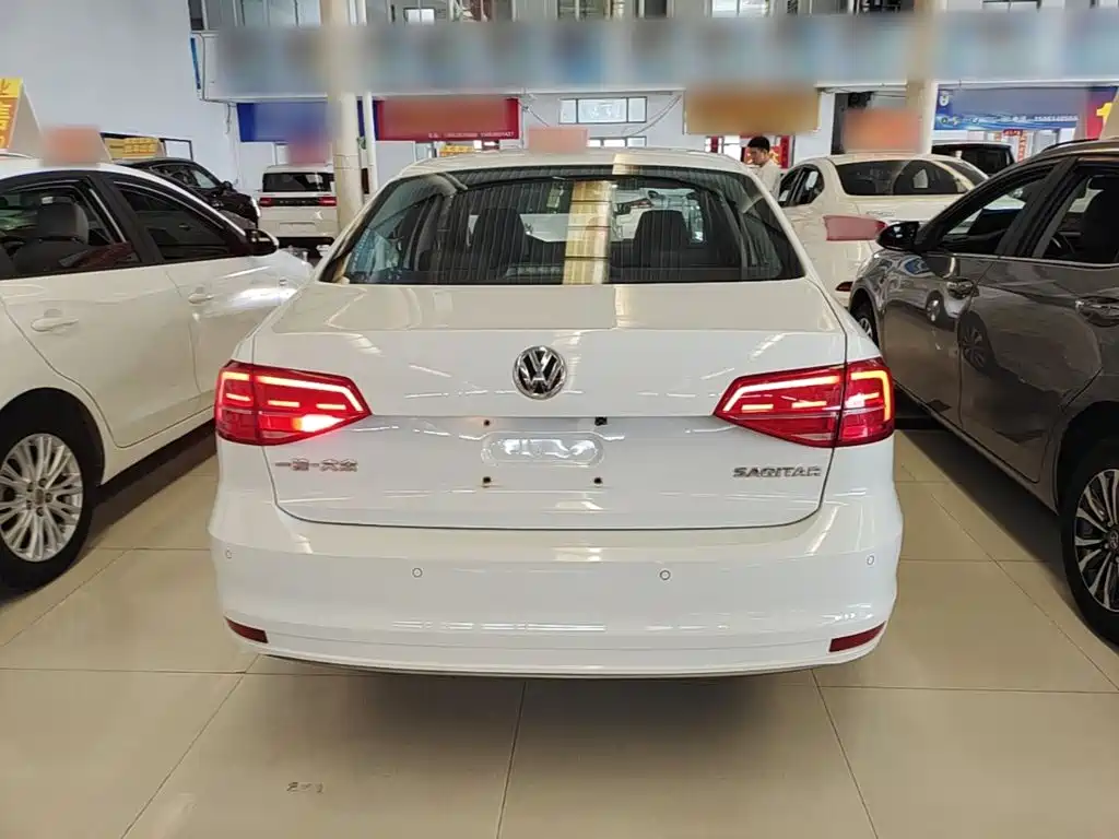 Volkswagen Sagitar — миниатюра 6