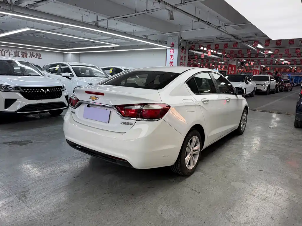 Chevrolet Cruze — миниатюра 11