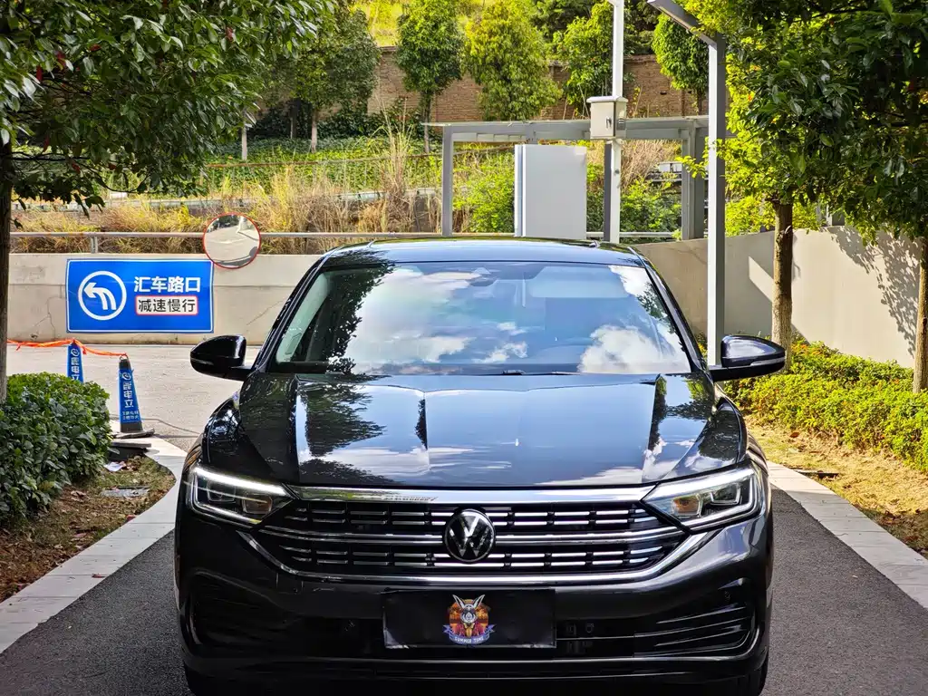 Volkswagen Sagitar — миниатюра 2