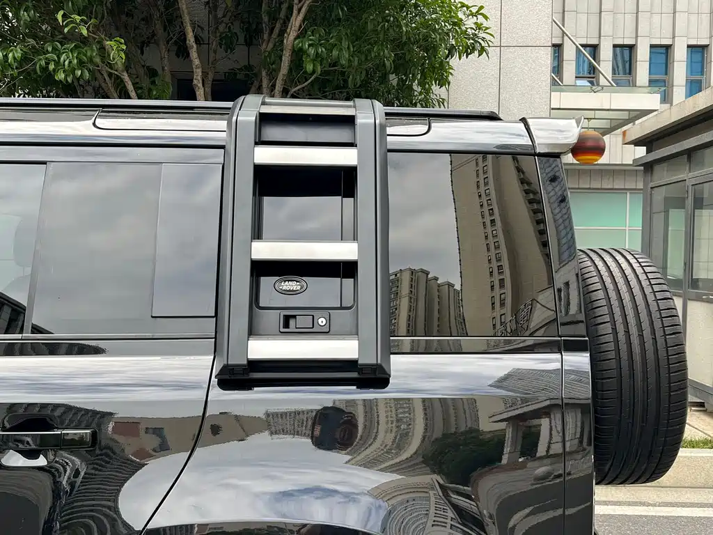 Land Rover Defender — миниатюра 15