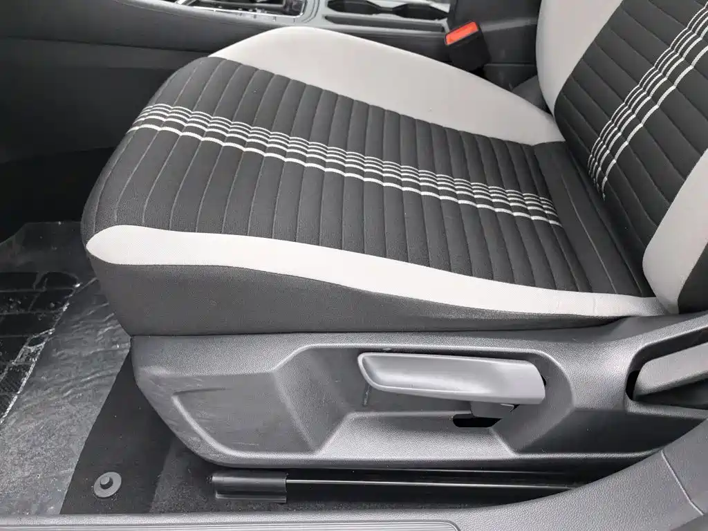 Volkswagen Bora — миниатюра 20