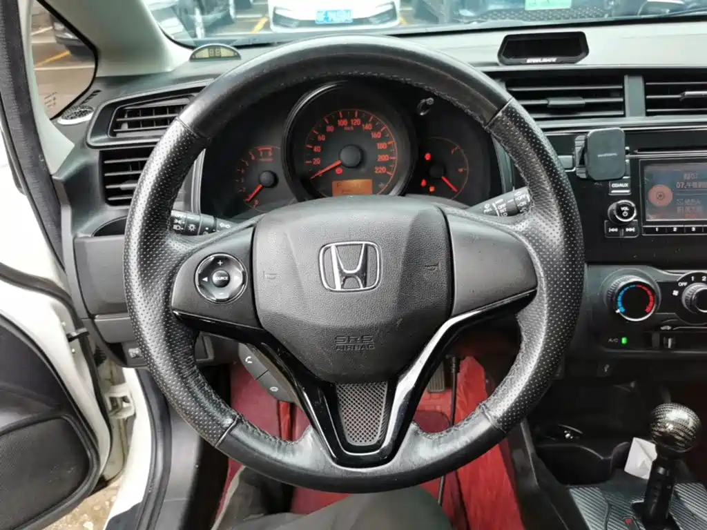Honda Fit — миниатюра 11