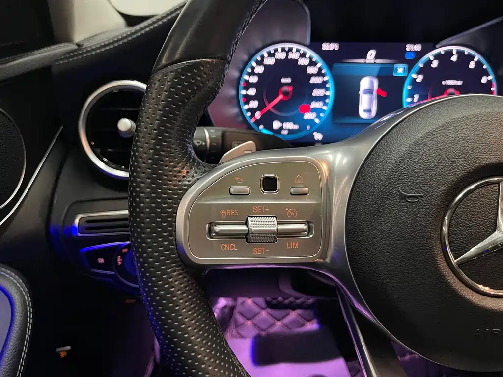 Mercedes-Benz C-Class — миниатюра 16